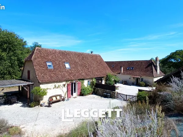 Maison 9 pièces 253 m²
