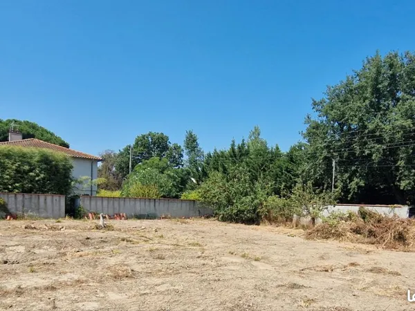 Eaunes centre, terrain constructible