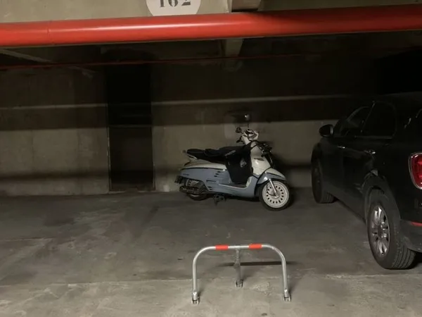 PARKING PLACE DES FÊTES PARIS 19