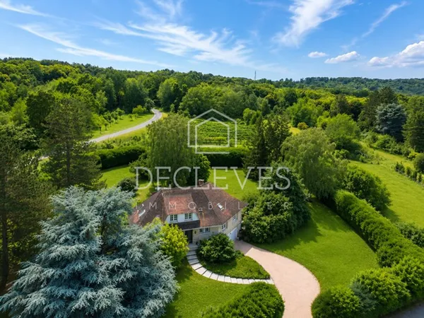 Maison de luxe 9 pièces 242 m²
