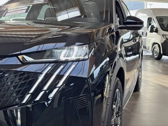 Peugeot 5008 hybrid 145 e-dcs6 — photo 33