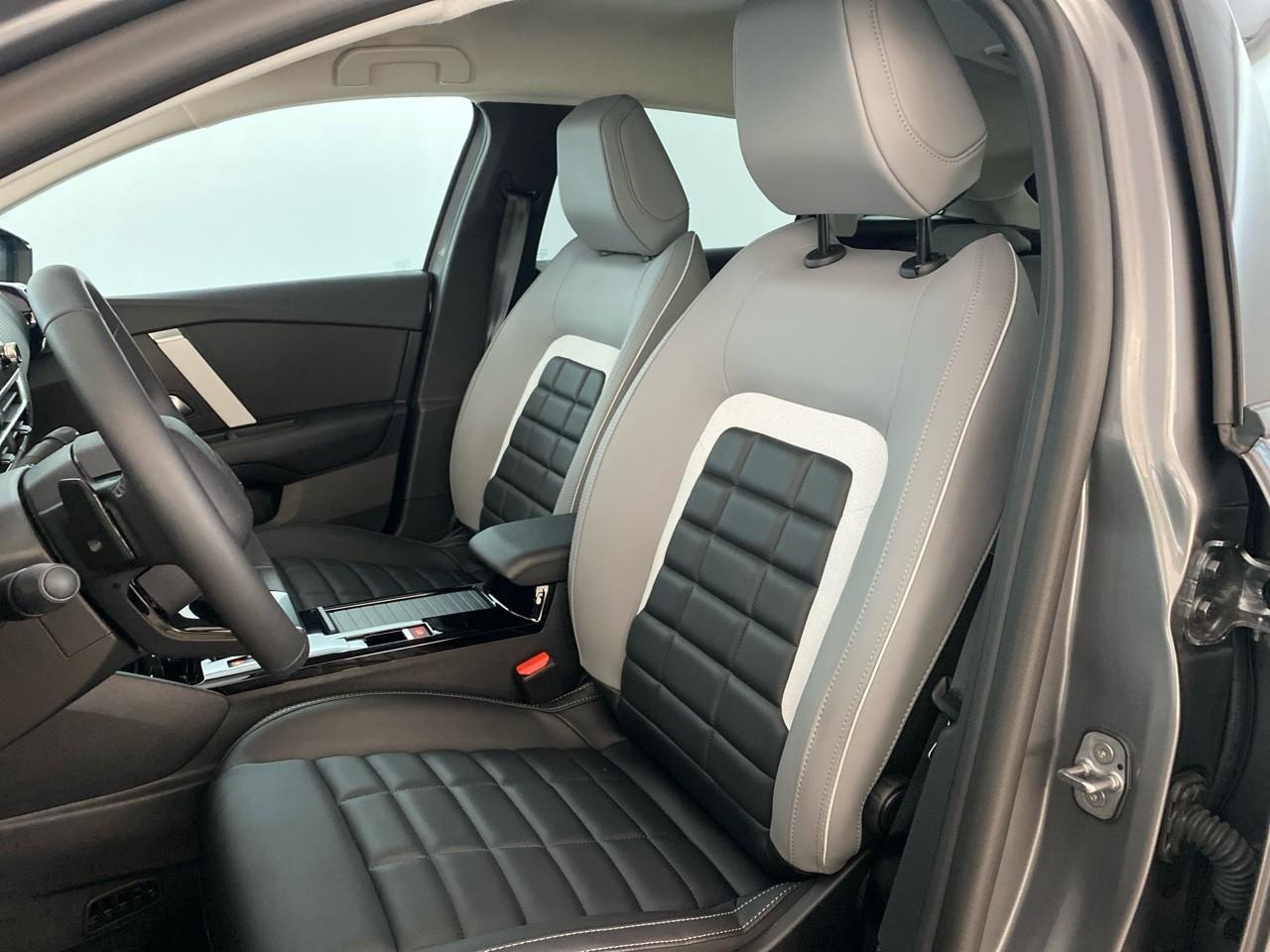 Citroën C4 hybride 145 ch e-dcs6 max — photo 9