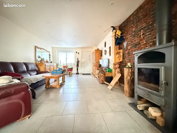 Maison 8 pièces 107 m²