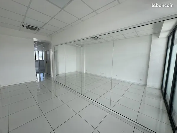 Location pro | Bureaux | 128 m² | Baie-Mahault