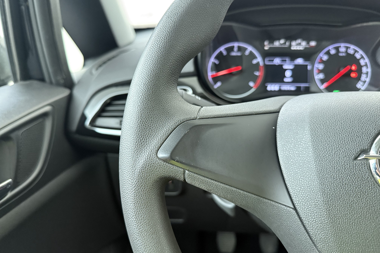 Opel Corsa — photo 13