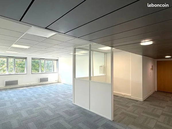 Bureaux rénovés - 162 m²