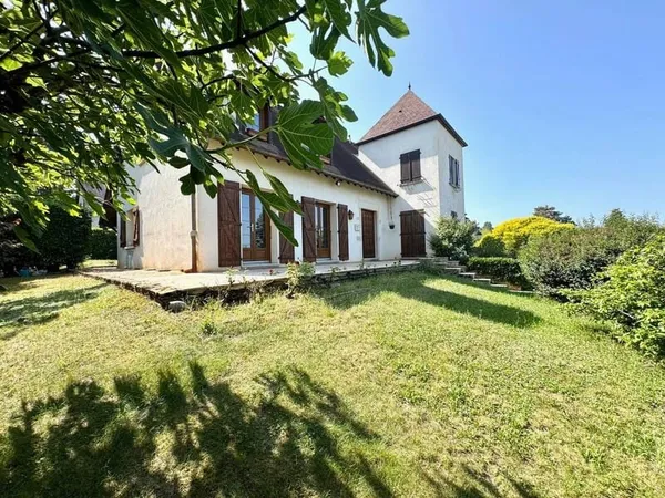 Maison de plain-pied 6 pièces 163 m²