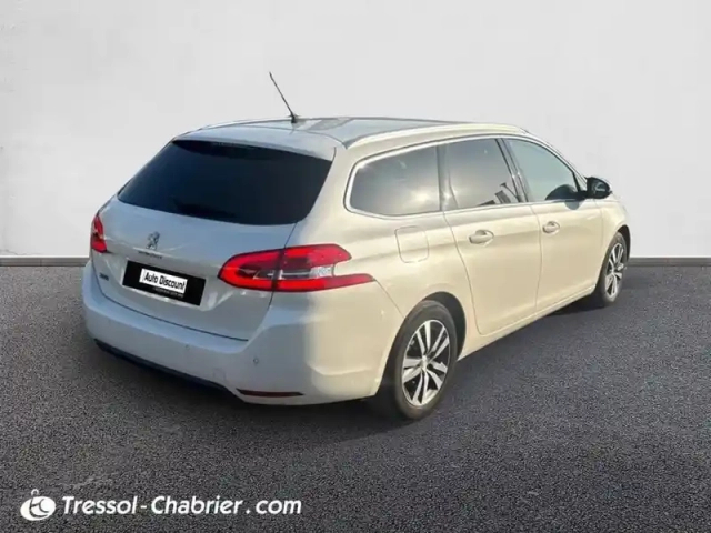 Peugeot 308 sw puretech 130ch s&amp;s eat8 allure — photo 2