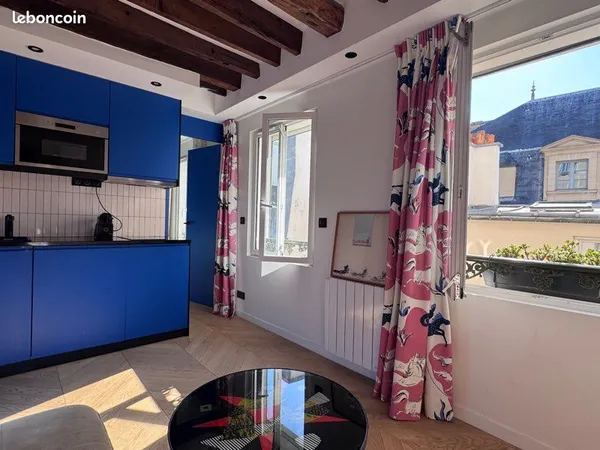 Deux pièces rénové par architecte, sud-ouest, vue Musée Picasso, au coeur du Marais