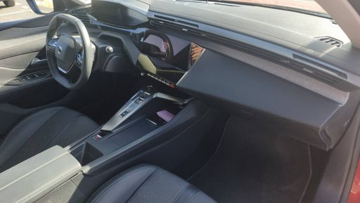 Peugeot 308 1.5 BlueHDi 130 EAT8 - Allure Pack – 2021 – 83023 km – Diesel – Boîte Automatique — photo 17