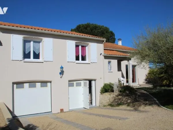 Maison 7 pièces 140 m²