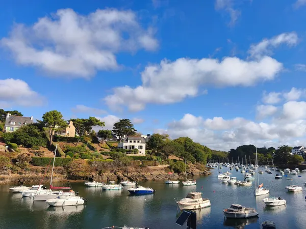 Appartement de 110 m2 à rénover face au port de Doëlan