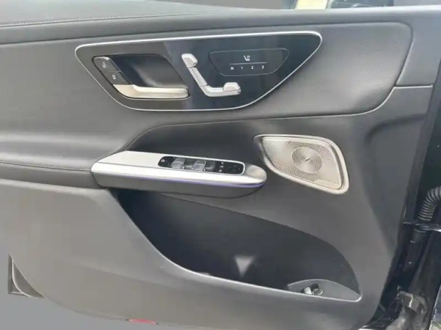 Mercedes Glc 300 de hybrid eq 4matic am — photo 15
