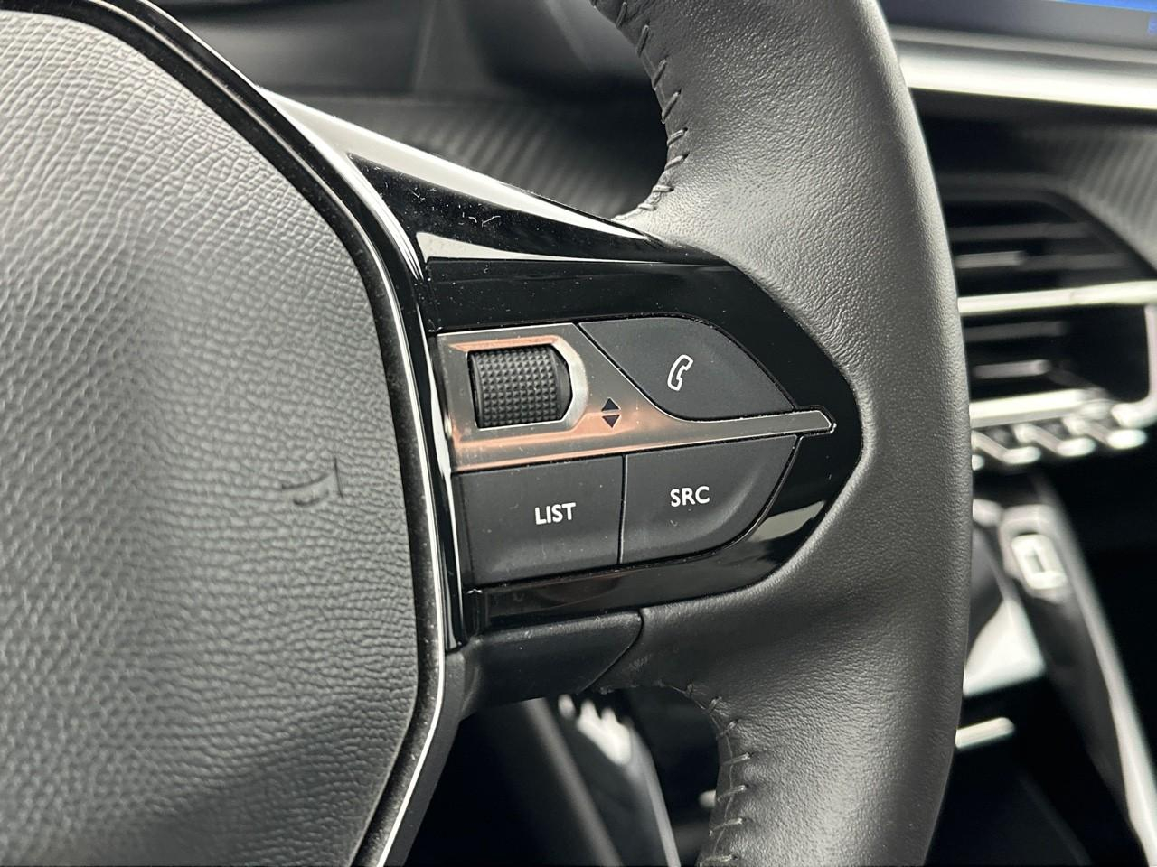 Peugeot 208 puretech 100 s&s bvm6 allure — photo 19