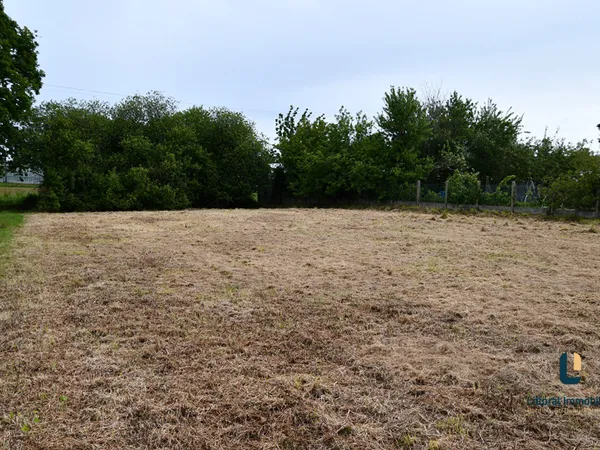 Terrain à bâtir 800 mètres du bourg de Plouha 1707 m2