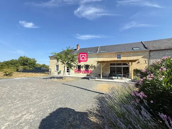 Maison Beaumont En Veron 5 pièce(s) 183 m2 Jardin dépendances
