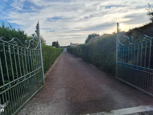 Maison à saisir à Vindelle