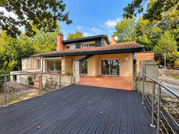 Agen — Maison de 140 m² avec terrasses et vue dégagée