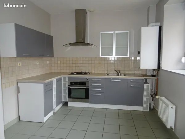 Appartement F3 duplex 15 rue Jules Lobet 51160 AY