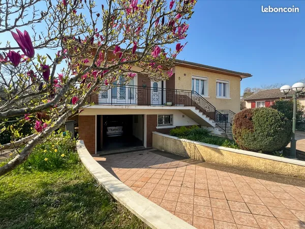 Maison de 160 m2 sur 806 m2 de terrain