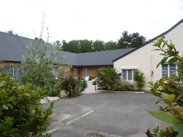 Vends maison d'habitation et grand gîte en Baie du Mont Saint Michel 310m²