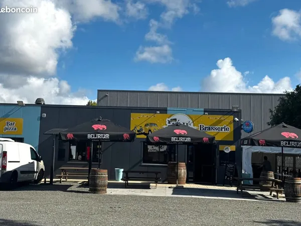 Murs commerciaux 125 m² MACHECOUL SAINT MEME