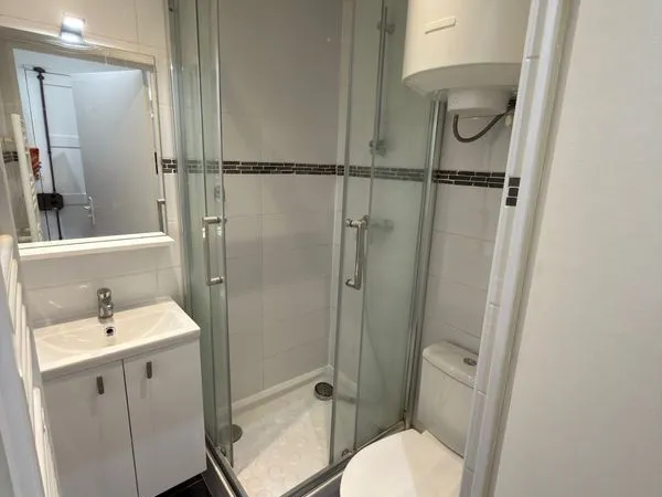 Studio 22m² Clichy - Refait a neuf