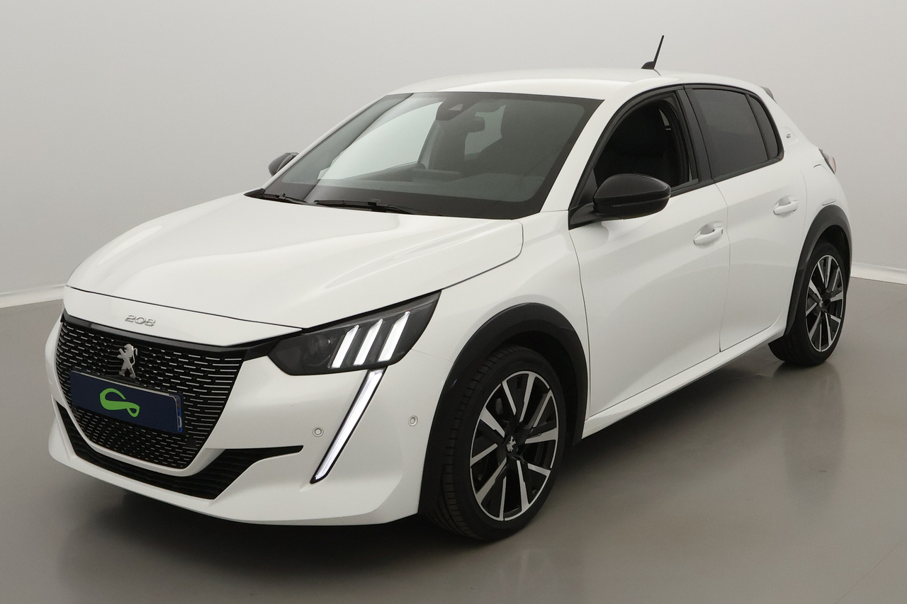 Peugeot 208 — photo 1