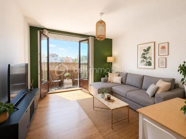 APPARTEMENT 2 PIÈCES AU 3e ET DERNIER ÉTAGE /BALCON/ CAVE ET PARKING POSSIBLE