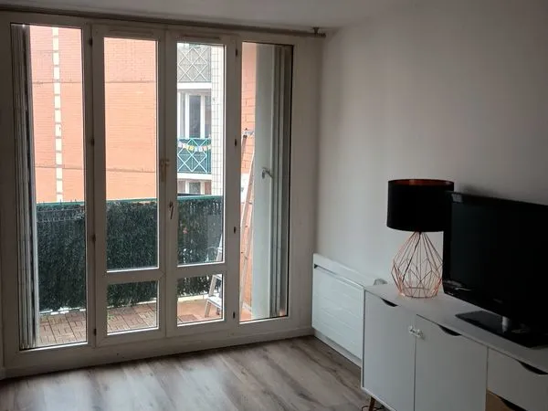 Location F 3 64 m2