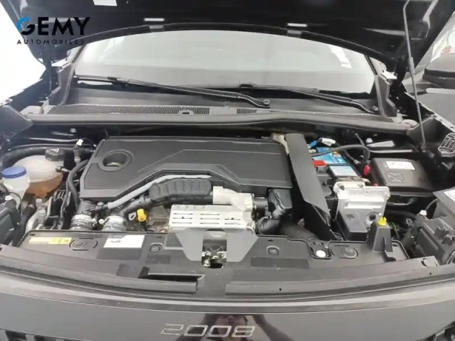 Peugeot 2008 hybrid 145 e-dcs6 — photo 15