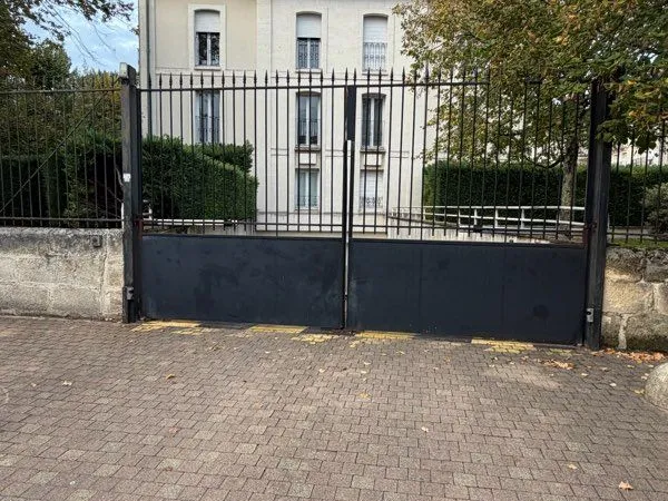 Location parking à Bordeaux croix blanche
