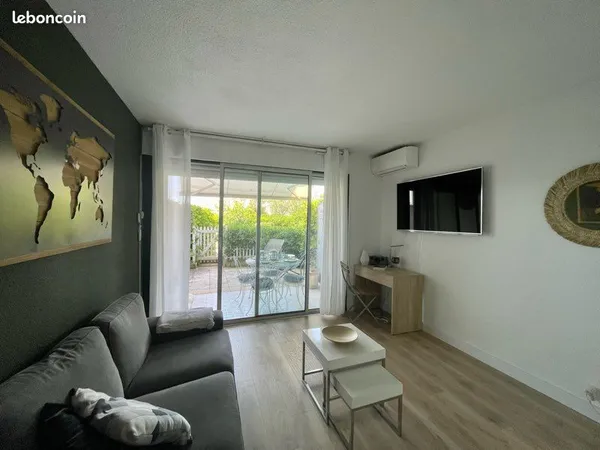 Studio cabine rez-de-jardin - Terrasse 16 m² - 1ère ligne mer - parking - La Grande Motte