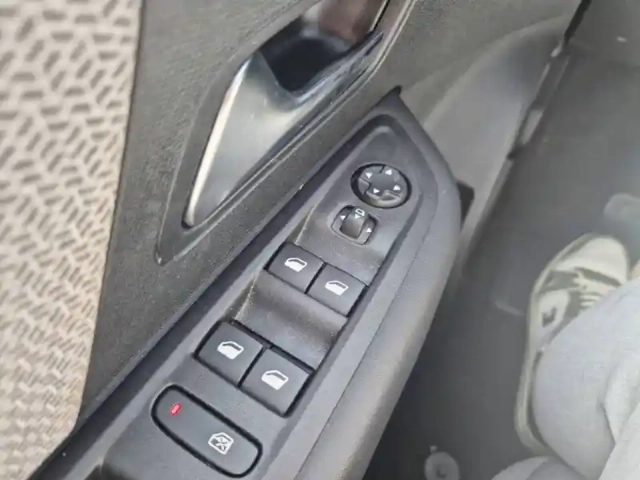 Citroën C4 bluehdi 130 s&amp;s eat8 — photo 11