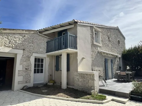 Maison 7 pièces 180 m²