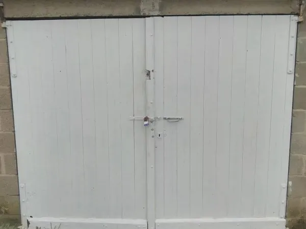 Lot de 10 garages à vendre à Châteauroux - Idéal pour investisseurs locatifs
