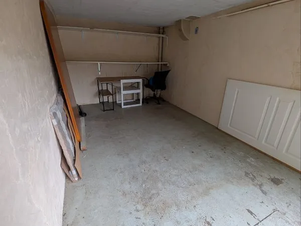 Box 13m2 dans résidence sécurisée