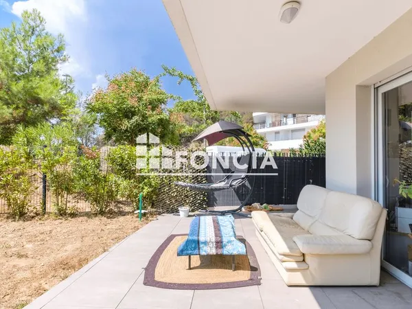 Prox. Roquette sur siagne de 2016 t2 de 40m2+jardin de 85m2+parking et piscine