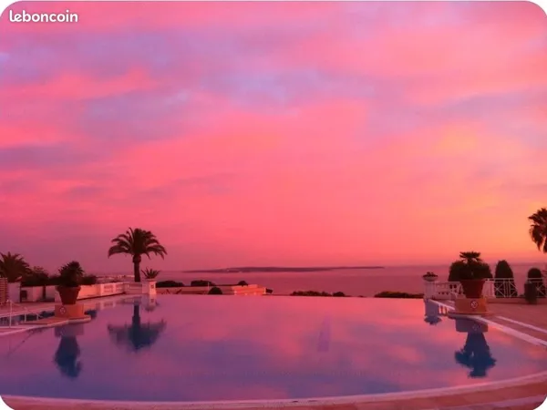 Apt atypique vue mer