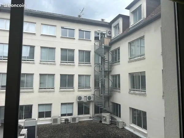 Appartement 5 pièces 196 m²