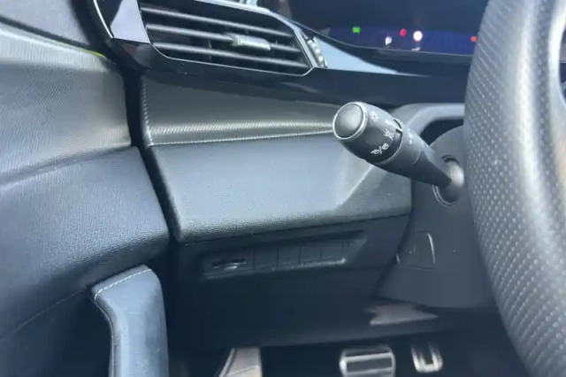 Peugeot 308 puretech 130ch s&amp;s eat8 — photo 20