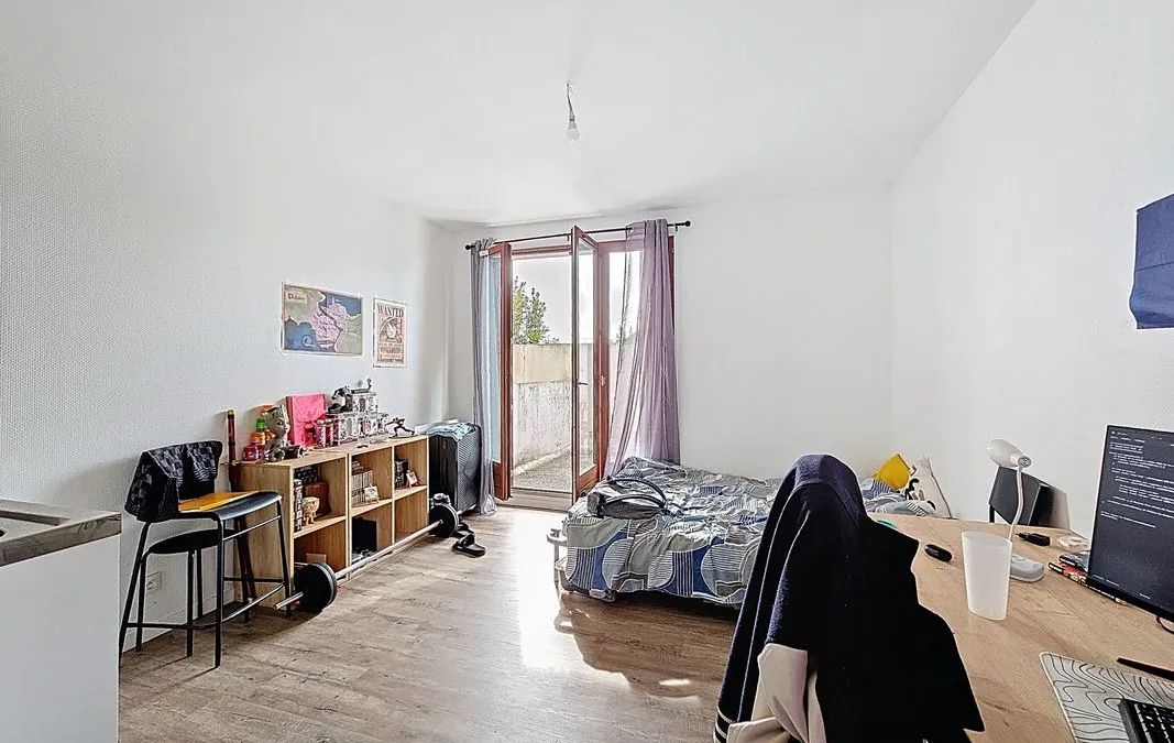 Photo 1