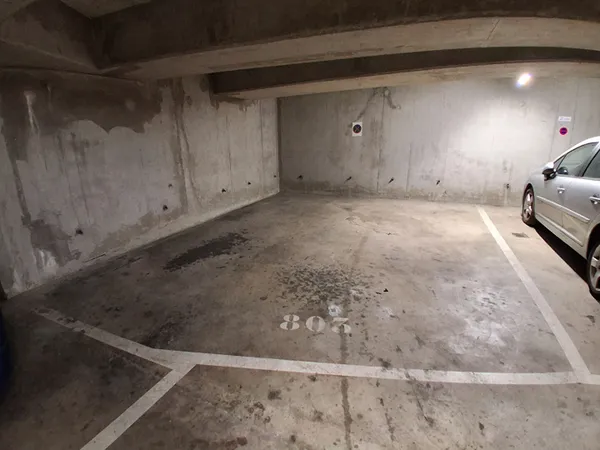 Parking 24 m²