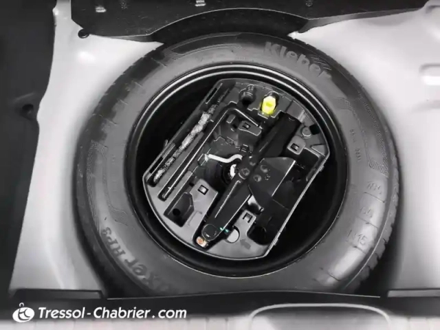Peugeot 208 puretech 82ch s&amp;s bvm5 signature — photo 27