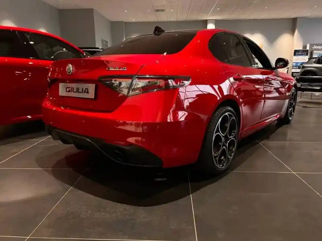 Alfa Romeo Giulia 2.2 160 ch at8 — photo 38
