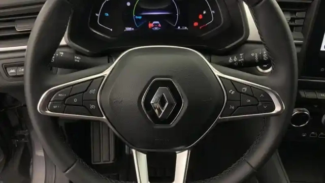 Renault Captur e-tech full hybrid 145 ch evolution — photo 19