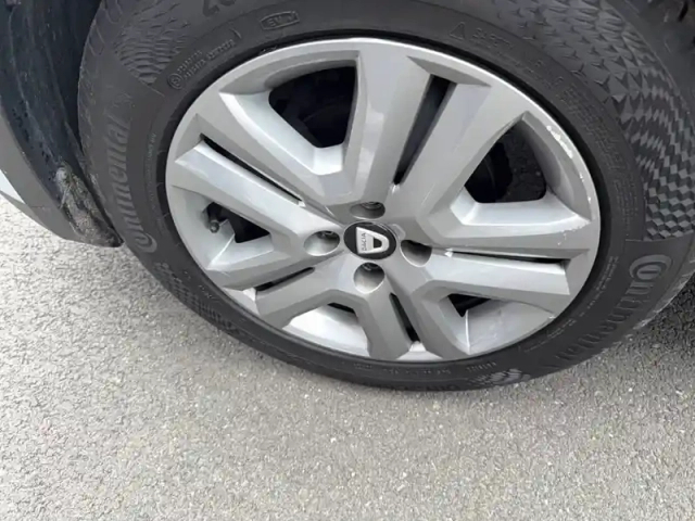 Dacia Sandero eco-g 100 — photo 1