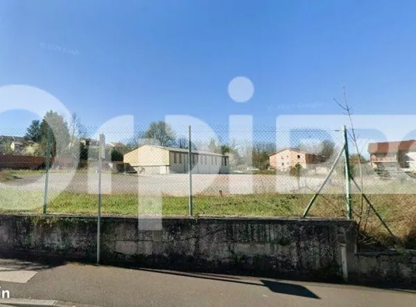 Local d'activité 450 m²