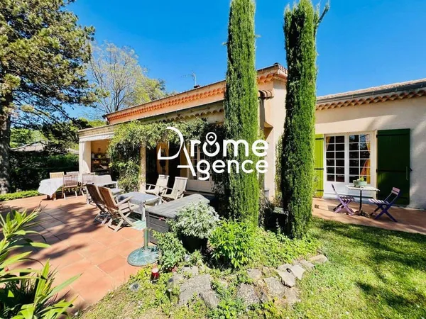 Maison 5 pièces 140 m²