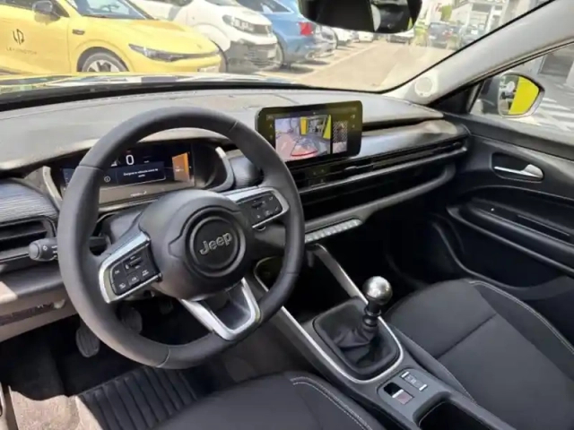 Jeep Avenger 1.2 turbo t3 100ch altitude pk premium — photo 10